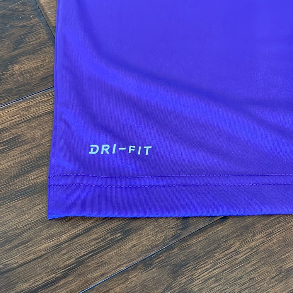 Men’s Nike Dri - fit golf shirt - Picture 5 of 6